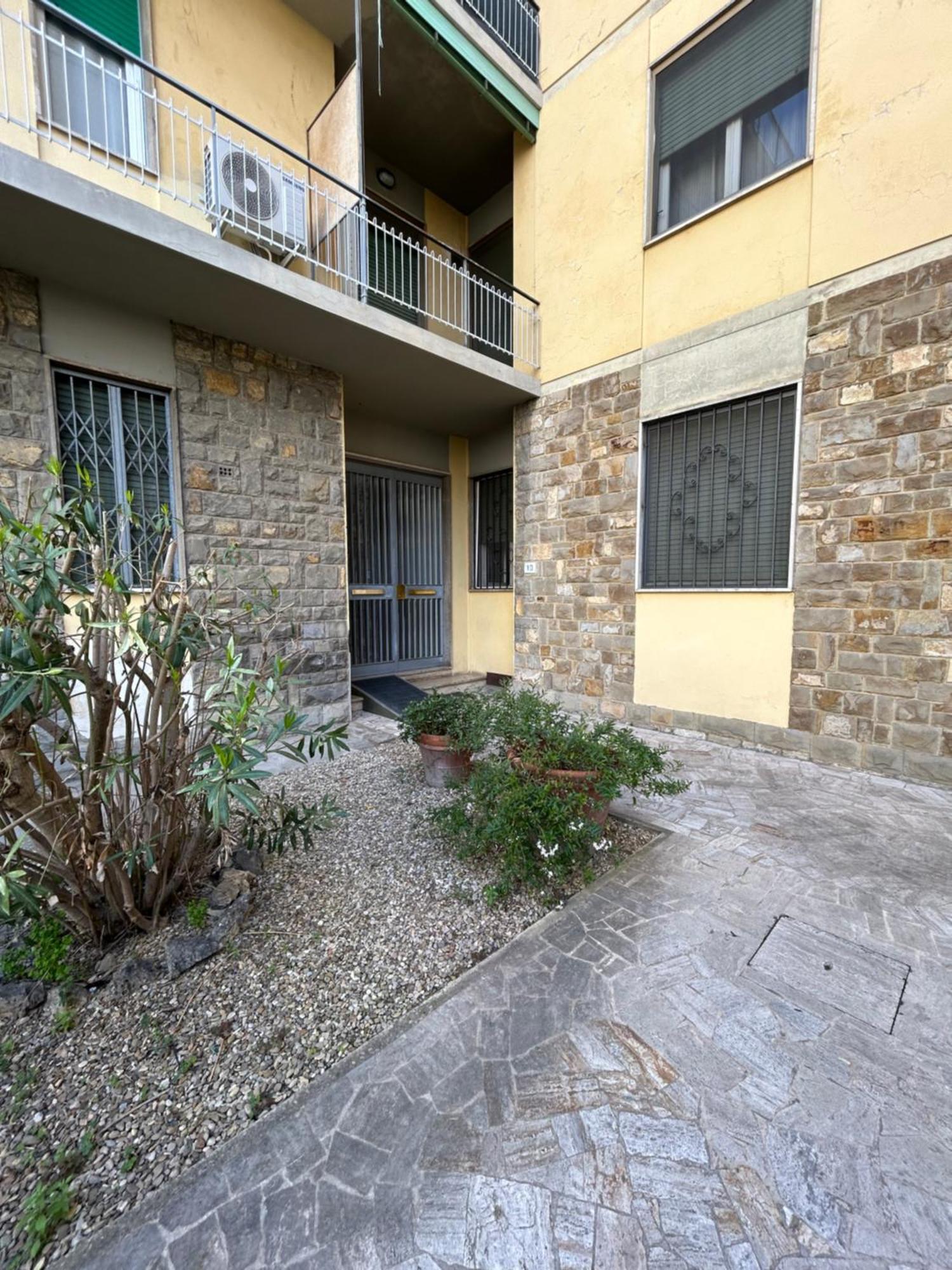 Appartamento Incantevole Con Patio Florença Exterior foto